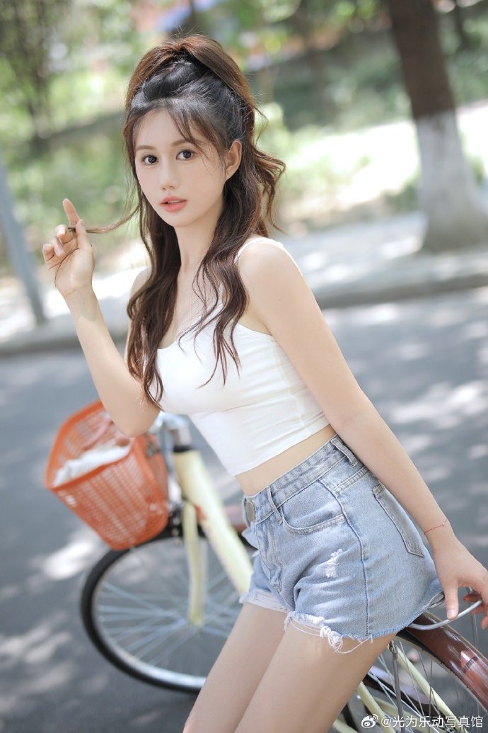 蜘蛛侠纵横宇宙 封面